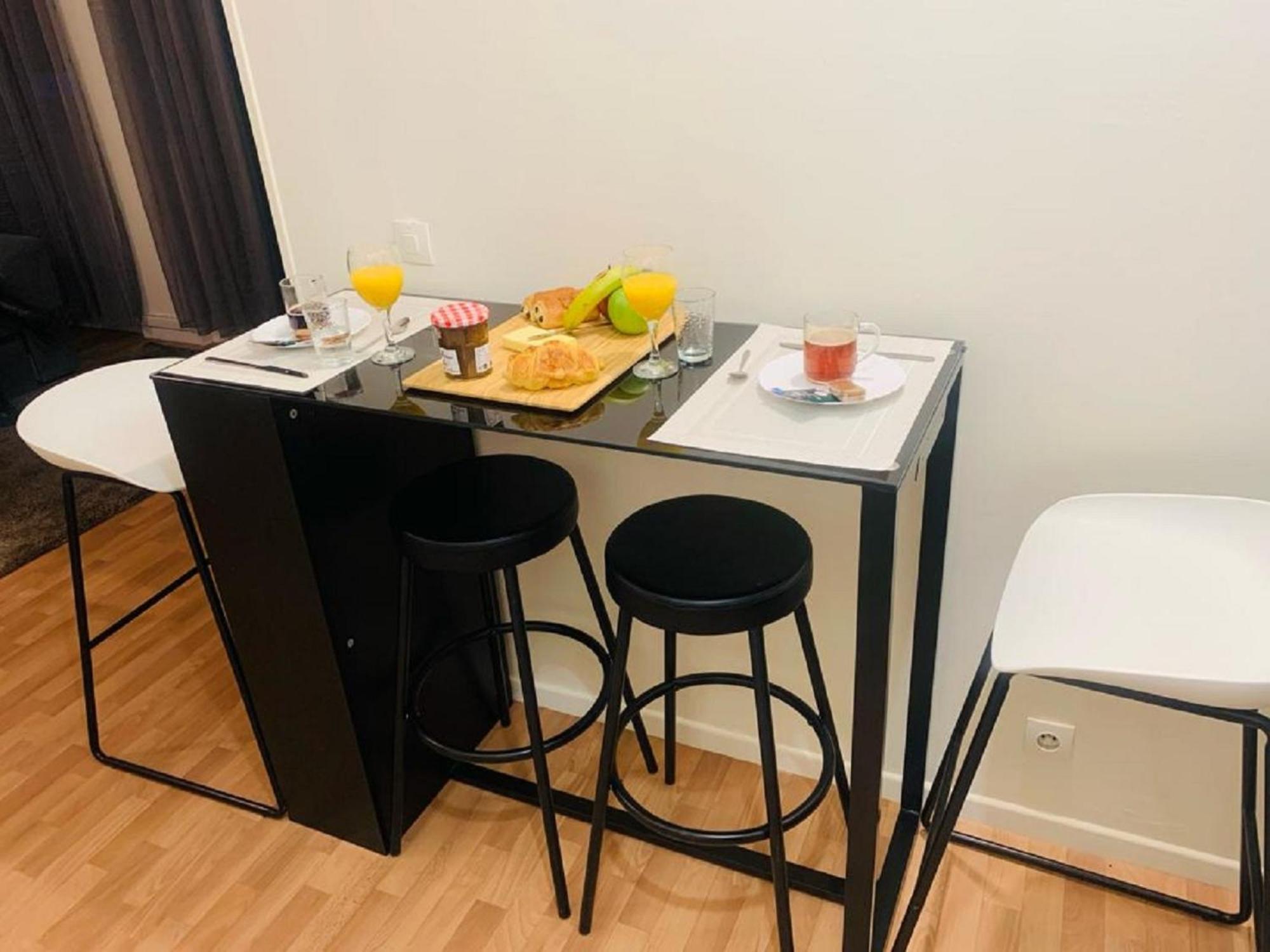 Appartement Calme Et Chaleureux Proche De Paris Κουρμπεβουά Εξωτερικό φωτογραφία